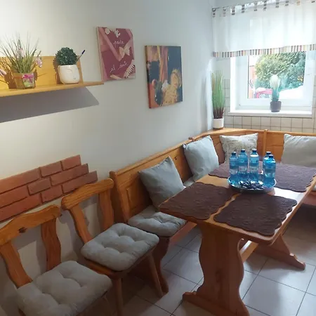 Szafirowa 25 Parter *